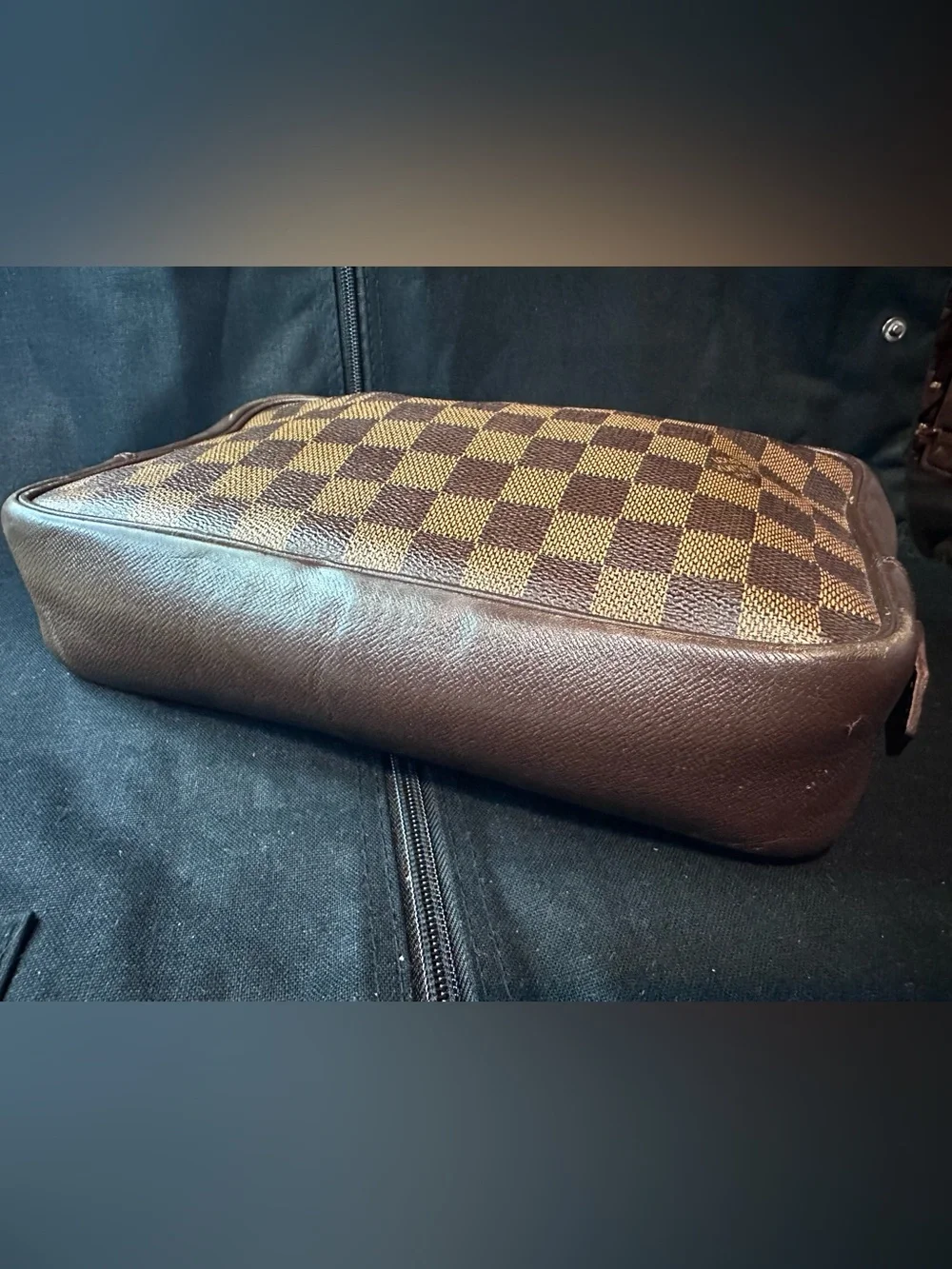 Louis Vuitton Trousse Toilette 25